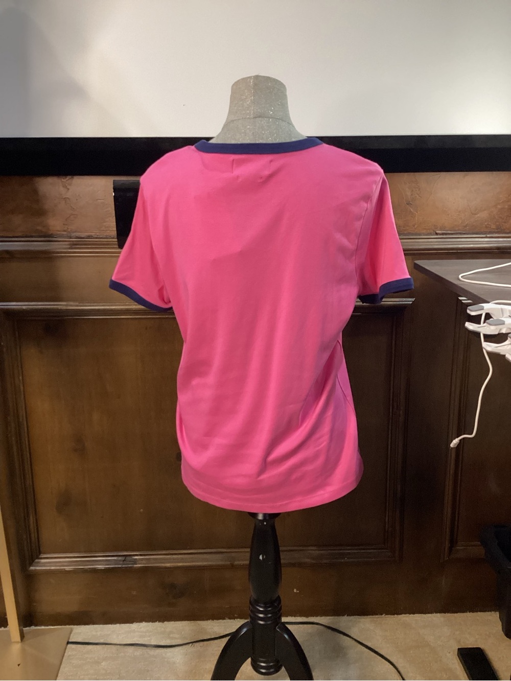 NWT SIZE XXL PIOMBO Pink Tee with Navy Contrast Trim - Picture 3 of 8